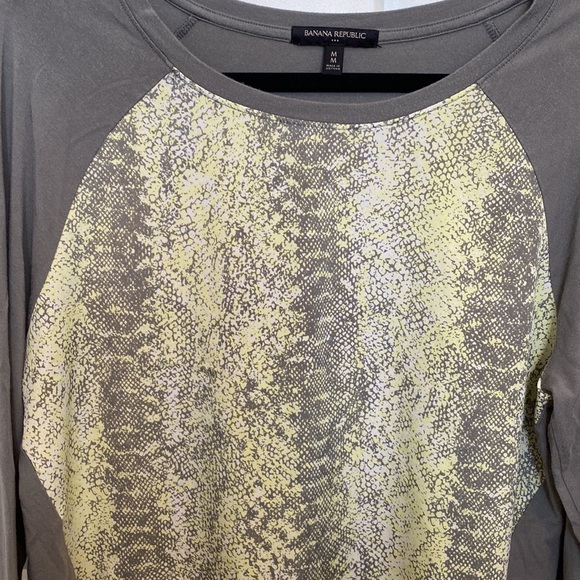 Banana Republic size M shirt - Picture 3 of 5